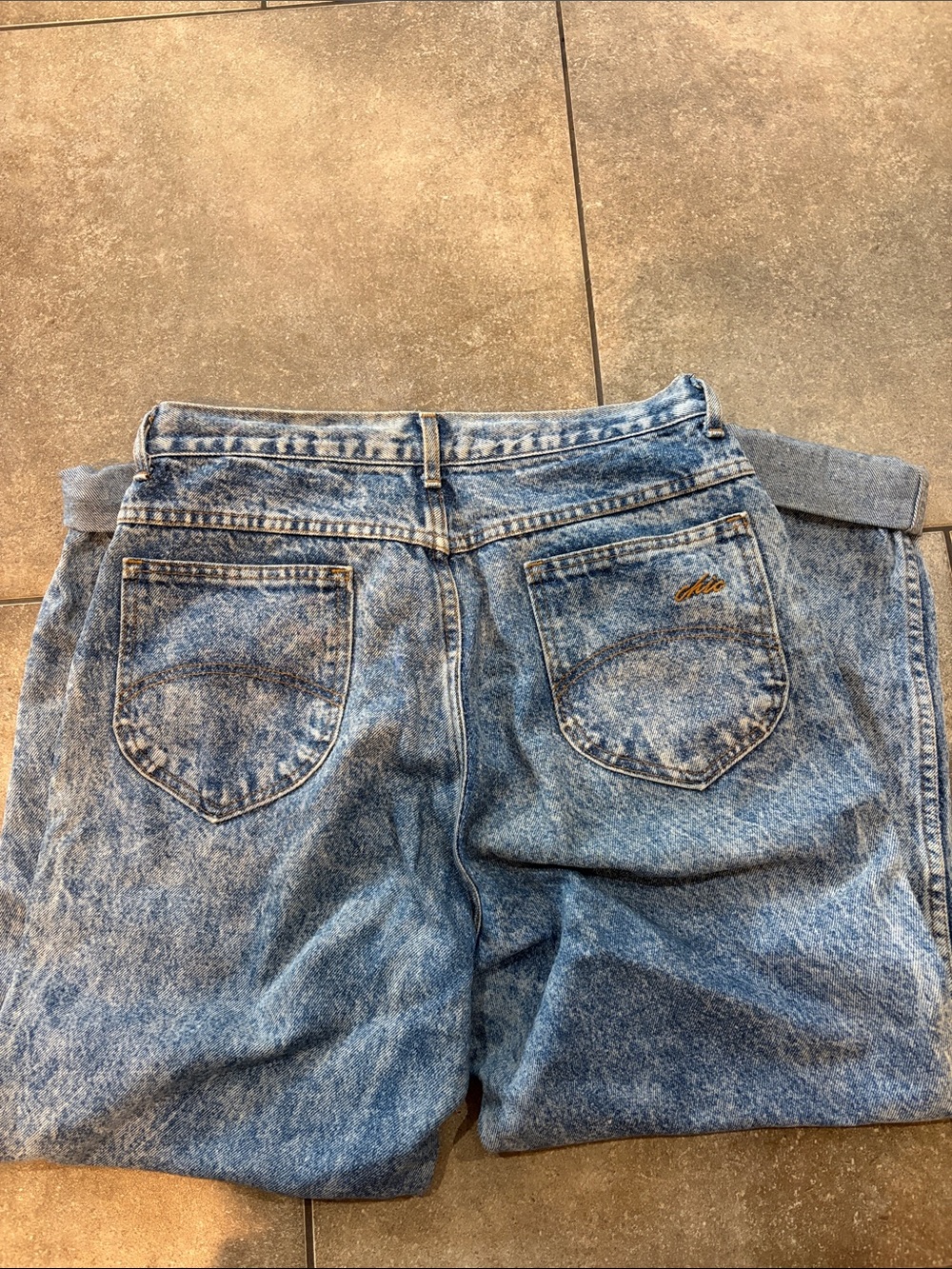 chic Light Blue Acid Wash Denim Jeans with Gold Embroidery